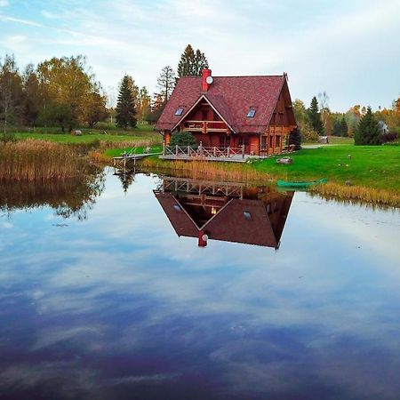 Hotel Jaun-Ievinas Rauna Exteriér fotografie