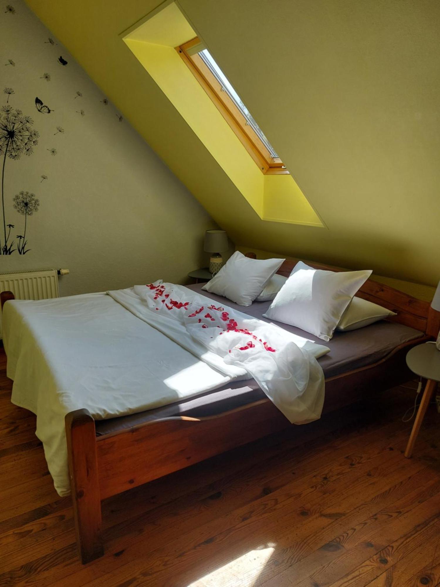 Hotel Jaun-Ievinas Rauna Exteriér fotografie