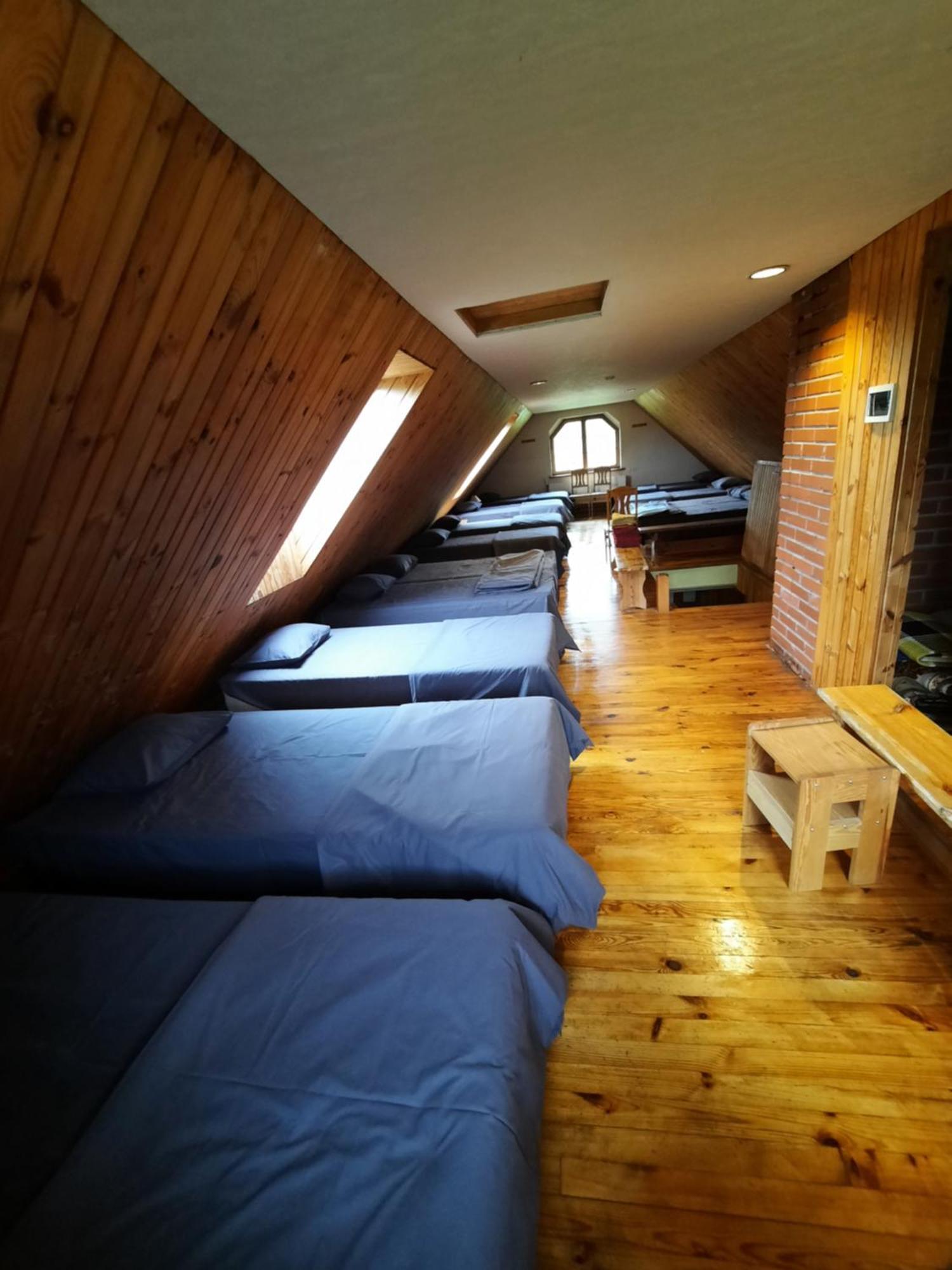 Hotel Jaun-Ievinas Rauna Exteriér fotografie