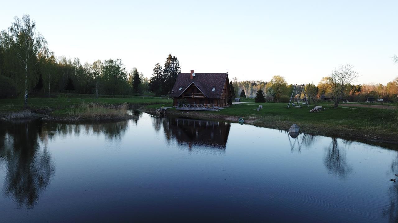 Hotel Jaun-Ievinas Rauna Exteriér fotografie