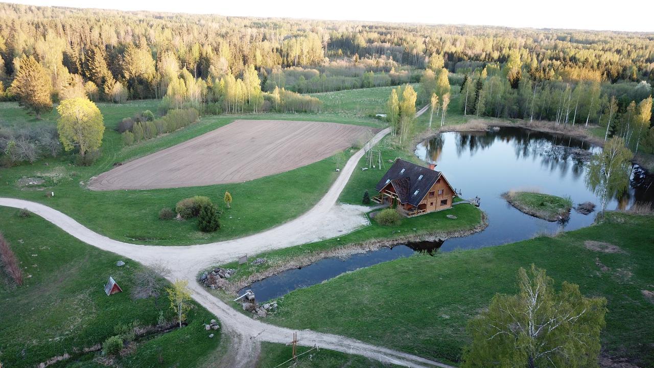 Hotel Jaun-Ievinas Rauna Exteriér fotografie